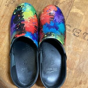 Dansko multicolor clogs size euro 39 paint splatters